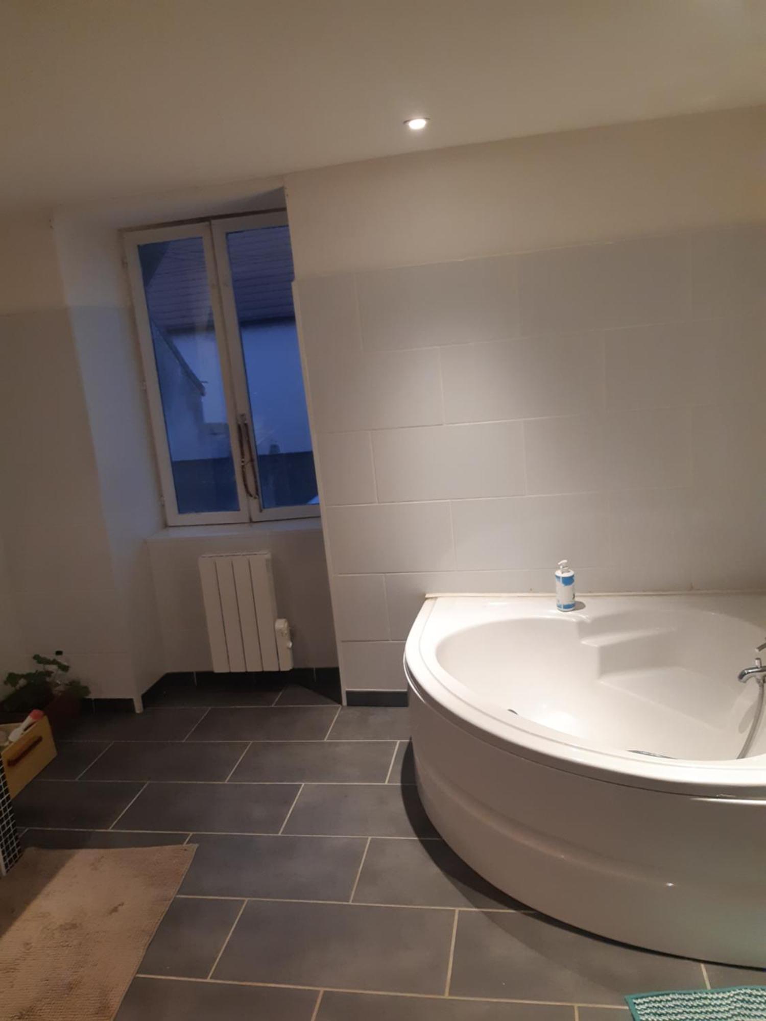 Chic Et Relax Lejlighed Montmarault Eksteriør billede